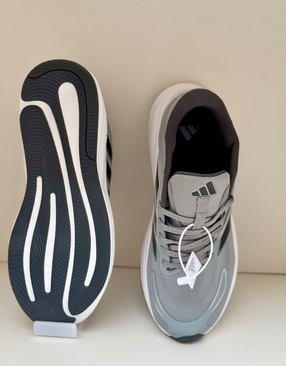 AeroFlex Grey Runner