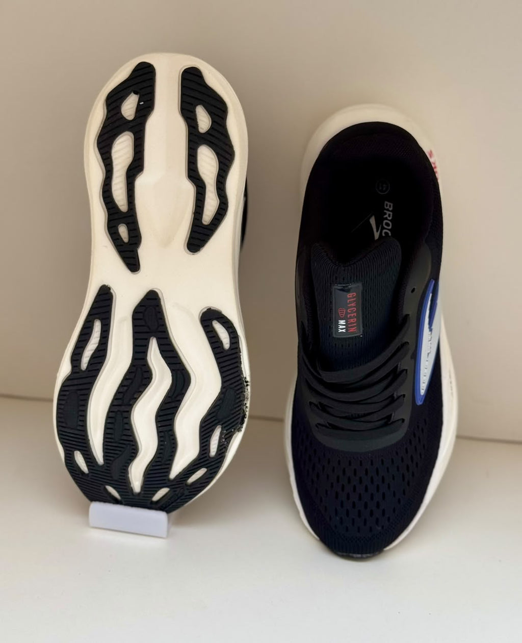 LuxeStep Black Brooks