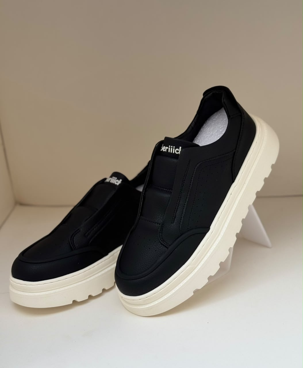 Urban Edge Black Casual Sneaker