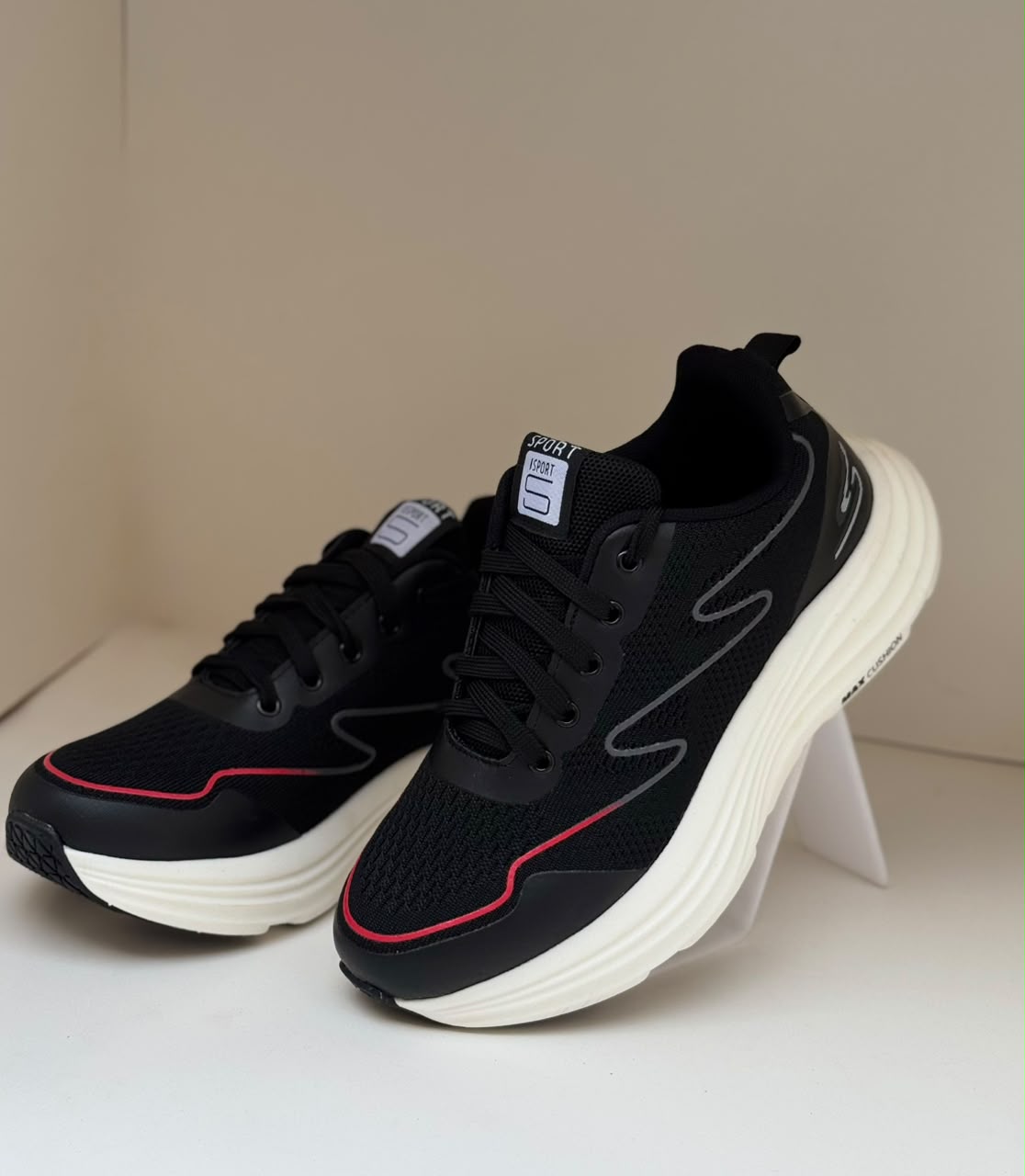 ShadowVolt Runners Black