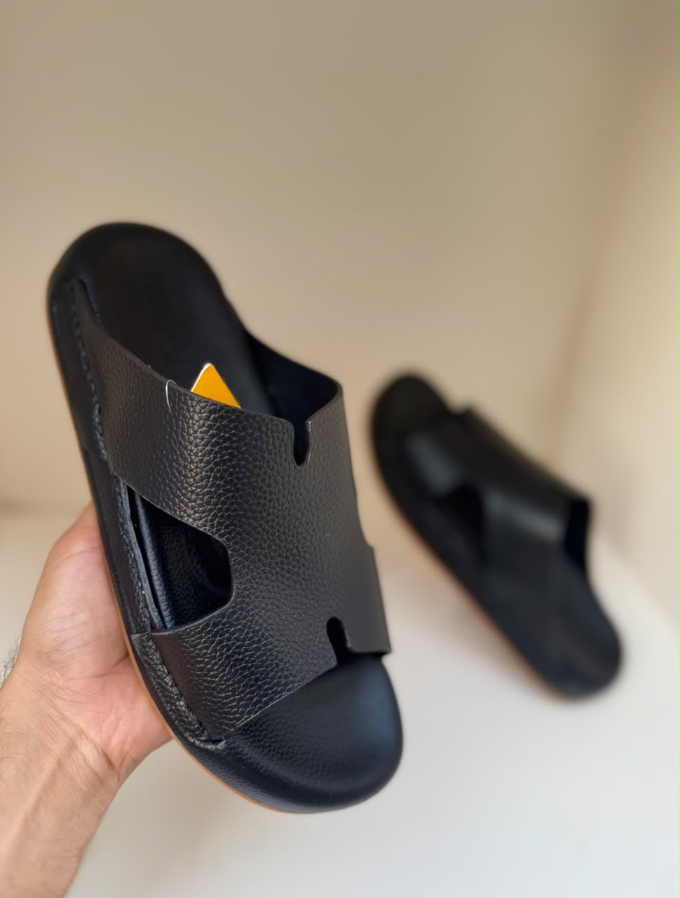 UrbanFlex Black Wide-Strap Comfort Slippers