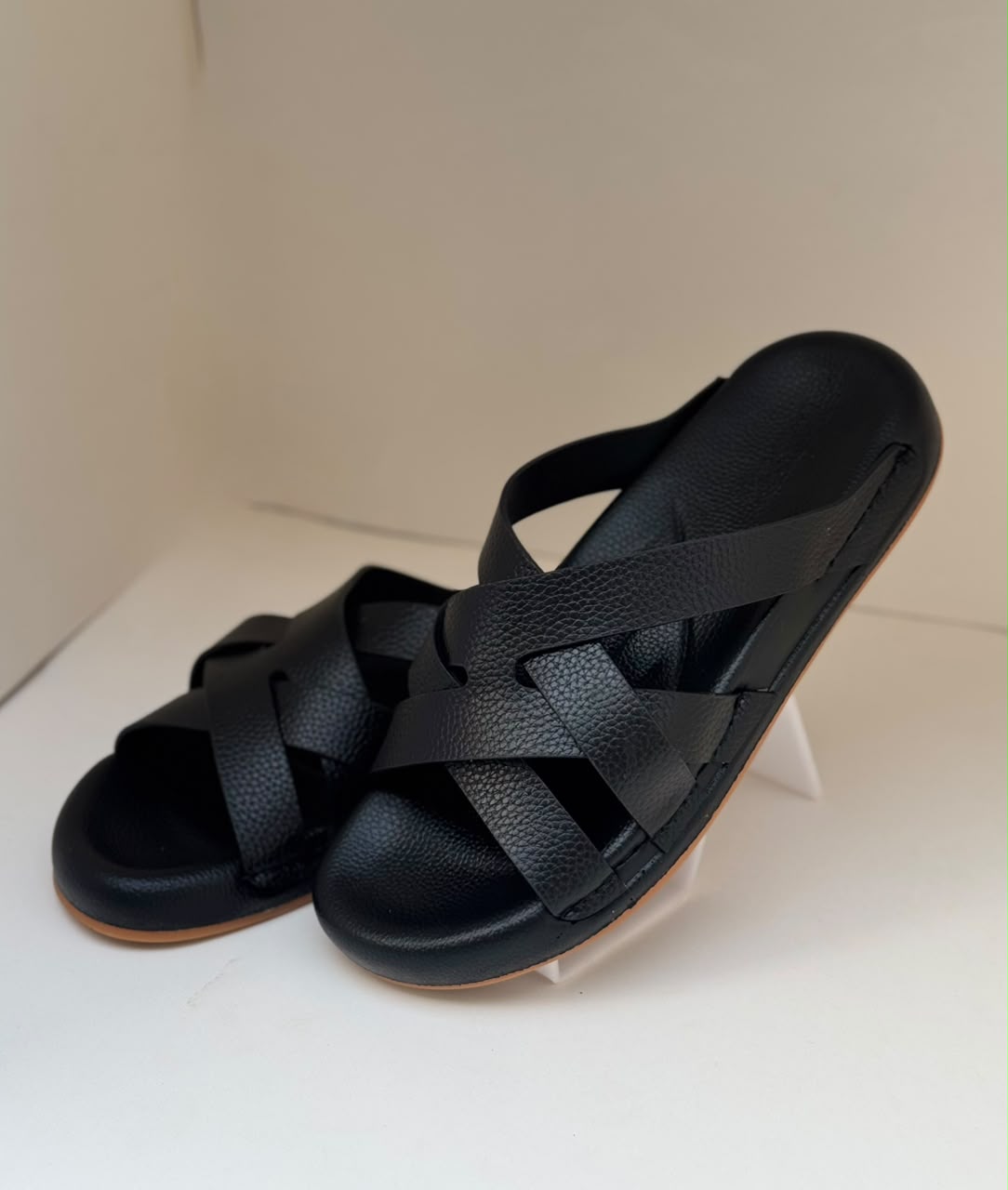 UrbanStep Black Four Cross Comfort Slippers