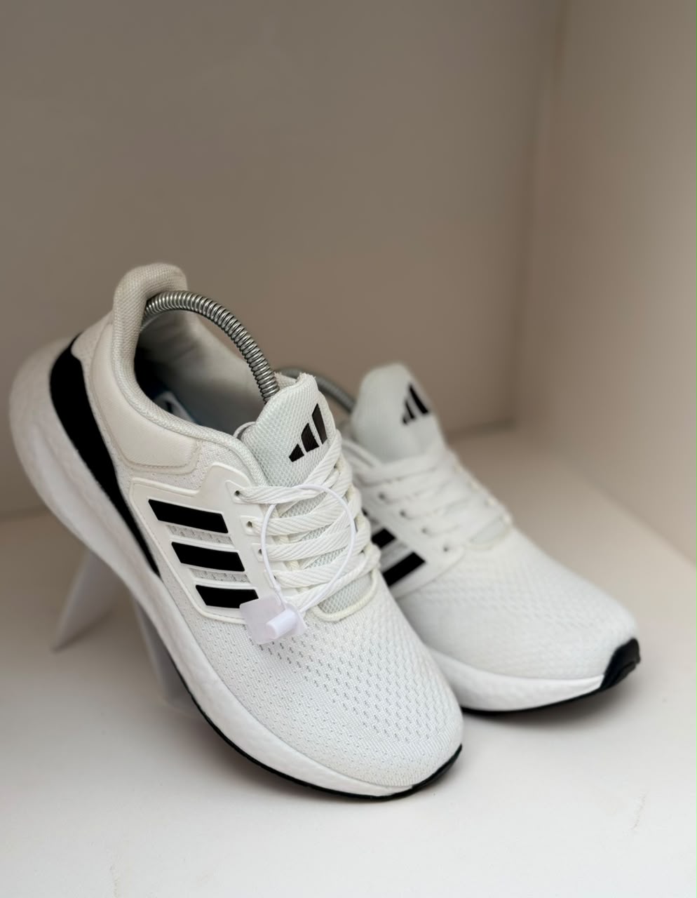 CloudFlex White Sport Running Shoes