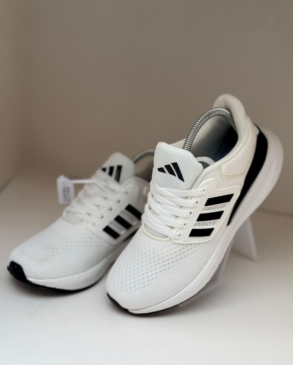 CloudFlex White Sport Running Shoes